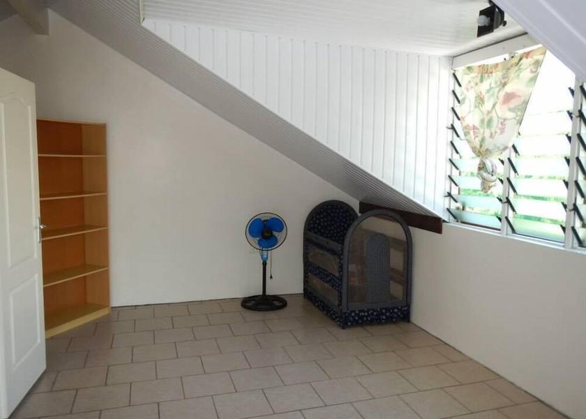  Huahine Interior Entrance