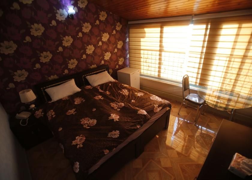  Nablus Room