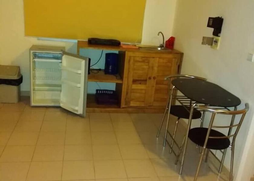  Mbour Kitchenette