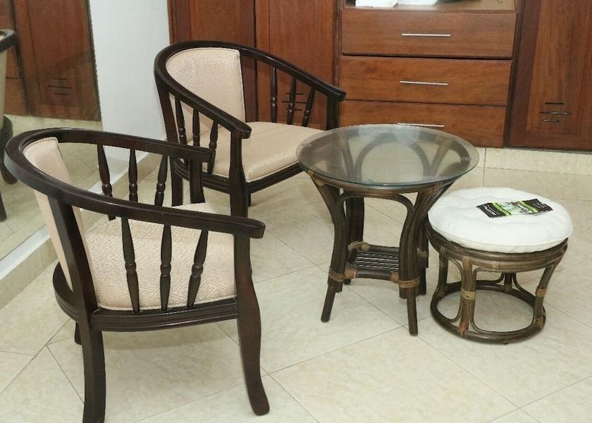  La Somone In-Room Dining