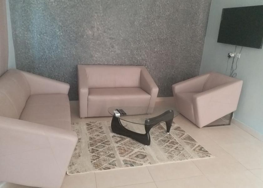  St. Louis Living Area