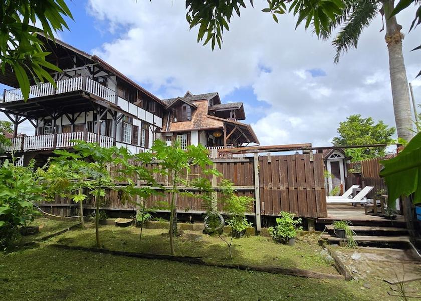  Paramaribo Meeting facility