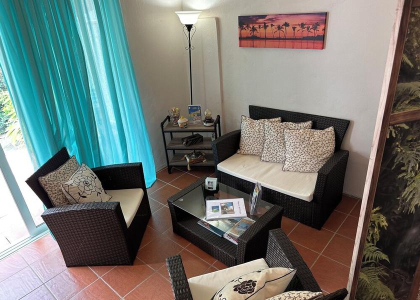  Simpson Bay Interior Entrance