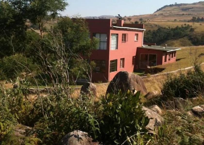  Piggs Peak Exterior Detail