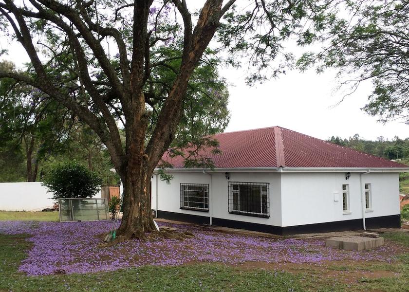  Piggs Peak Exterior Detail