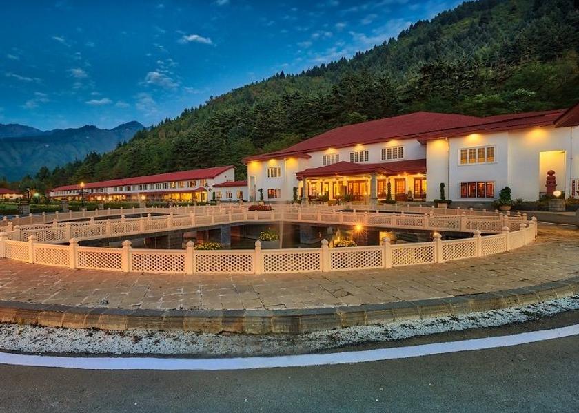 Jammu and Kashmir Srinagar Hotel Exterior