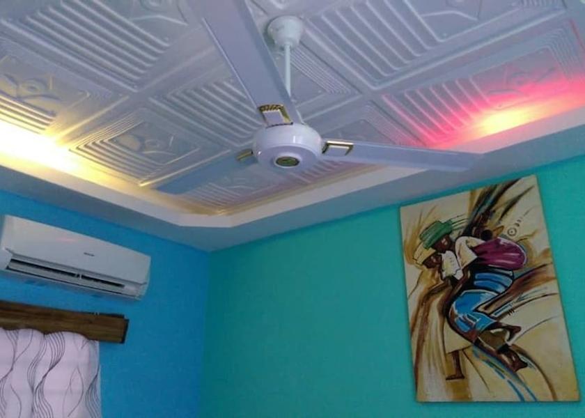  Kpalime Room