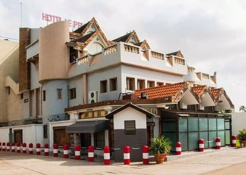  Lome Exterior Detail