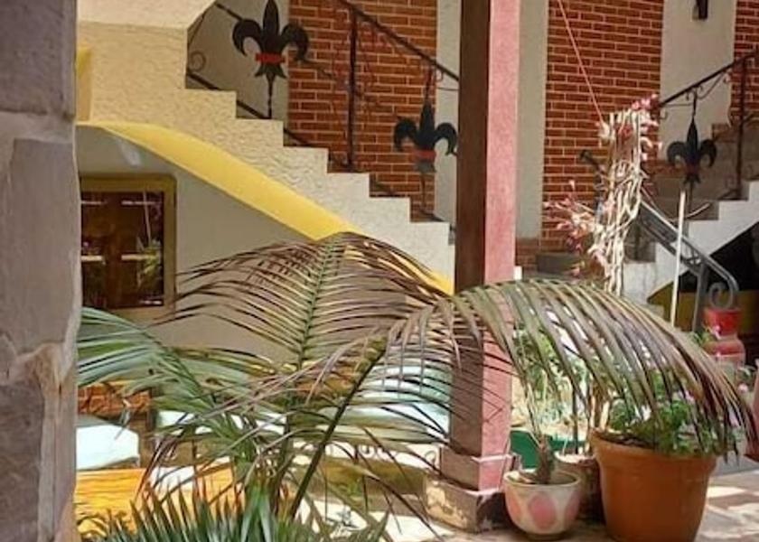  Lome Exterior Detail