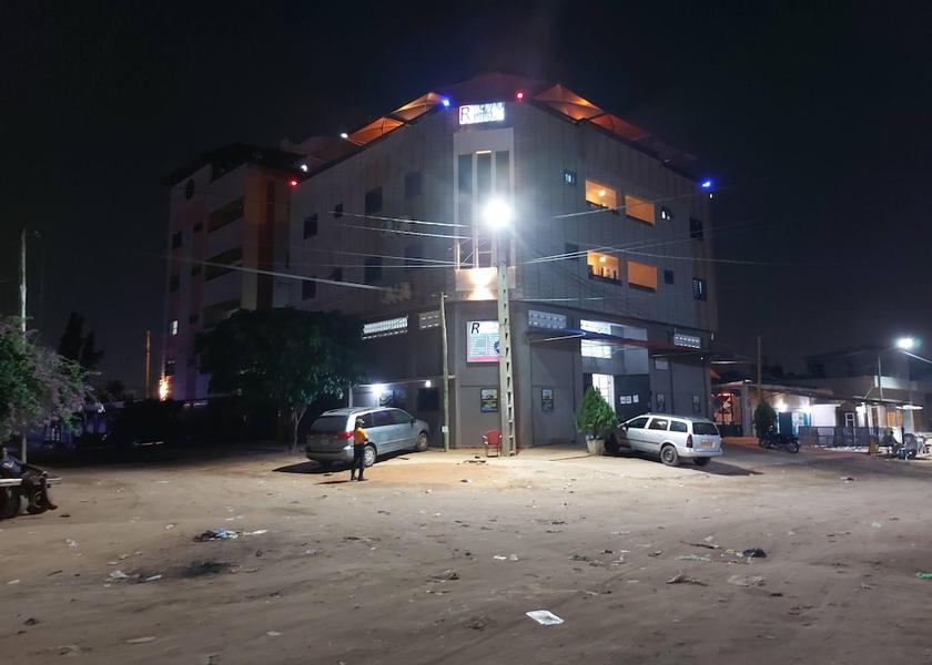  Lome Exterior Detail