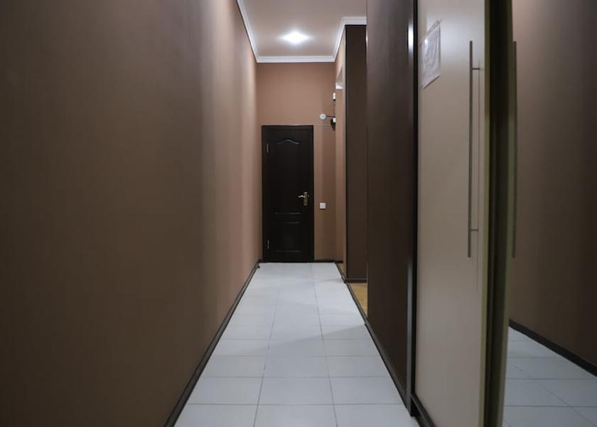 Tashkent Hallway