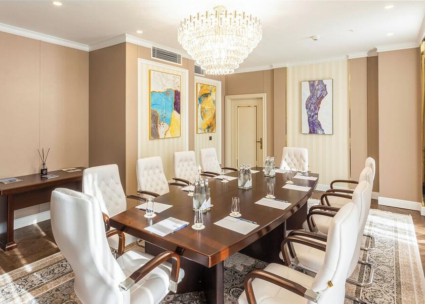  Samarkand Meeting Room