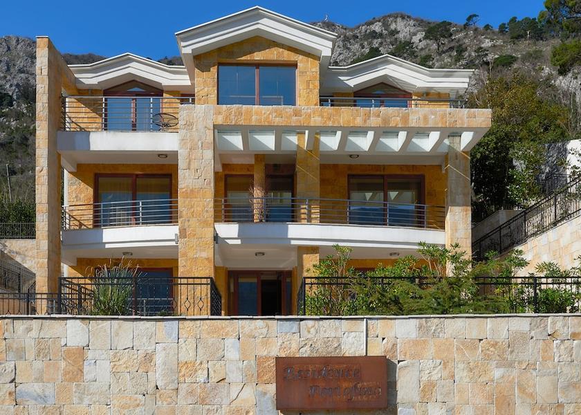  Kotor Interior Entrance