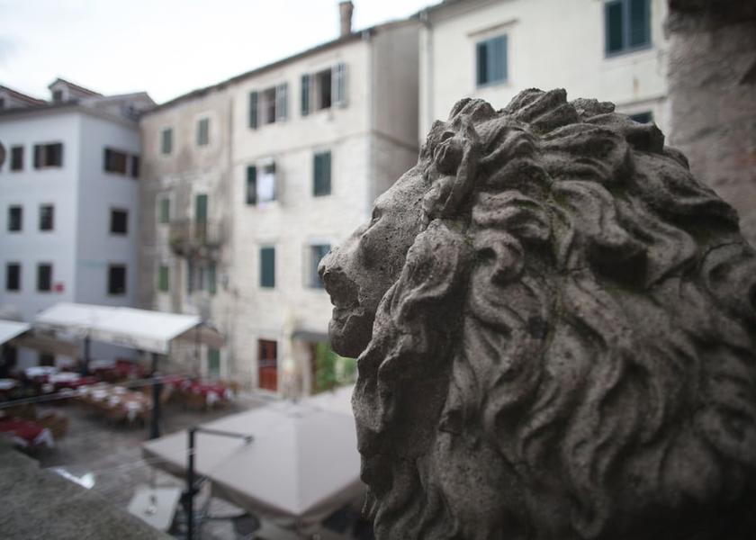  Kotor Exterior Detail