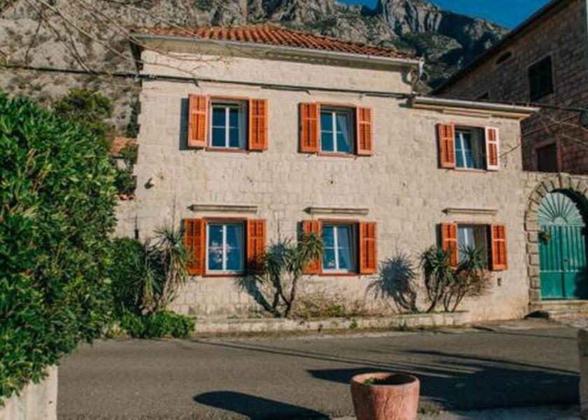  Kotor Facade