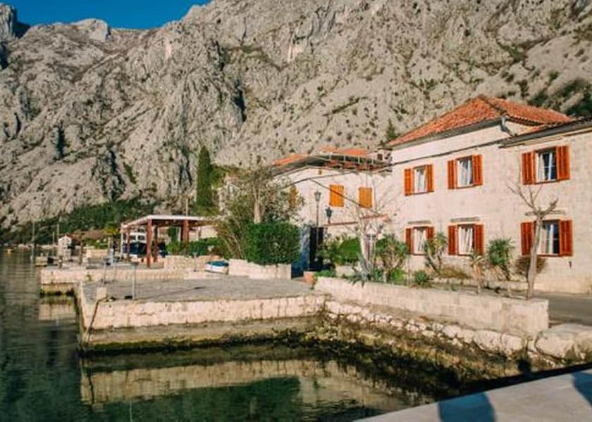  Kotor Exterior Detail