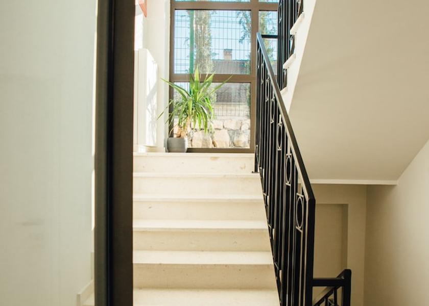  Kotor Interior Entrance