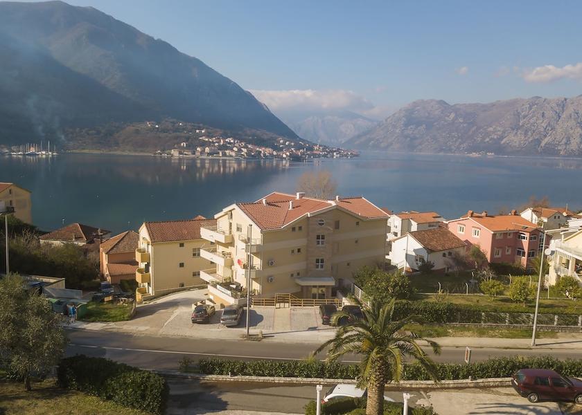  Kotor Exterior Detail