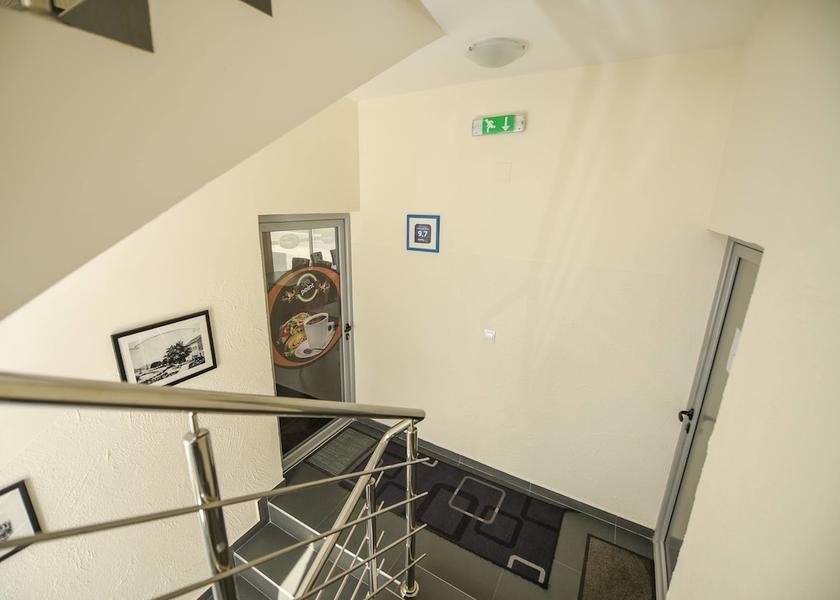  Tivat Interior Entrance