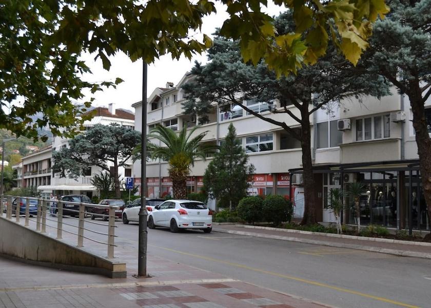  Tivat Exterior Detail