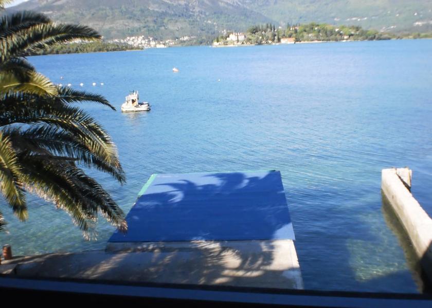  Tivat Exterior Detail