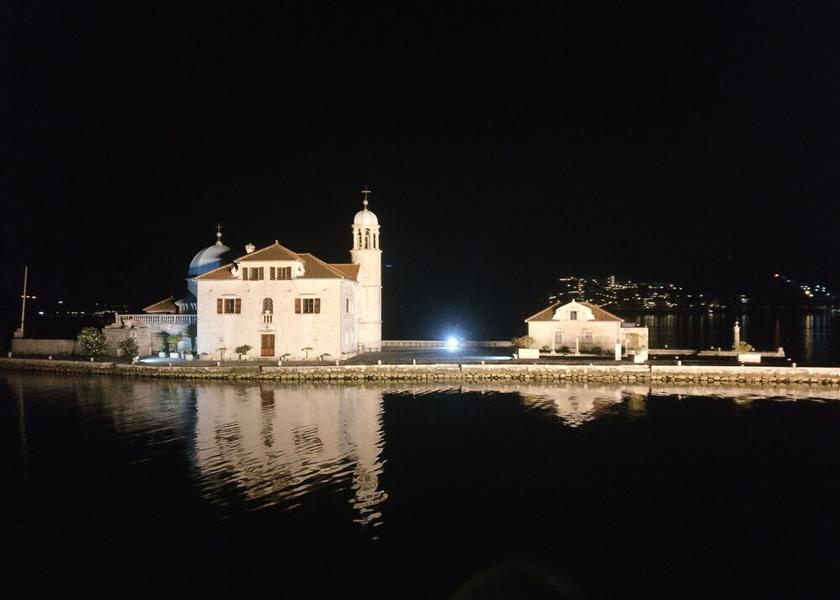  Tivat Exterior Detail