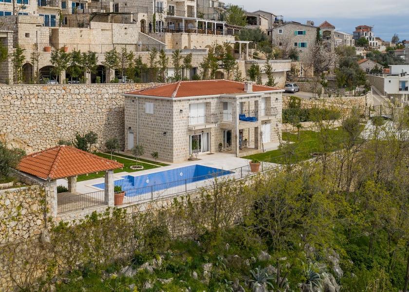  Petrovac Primary image