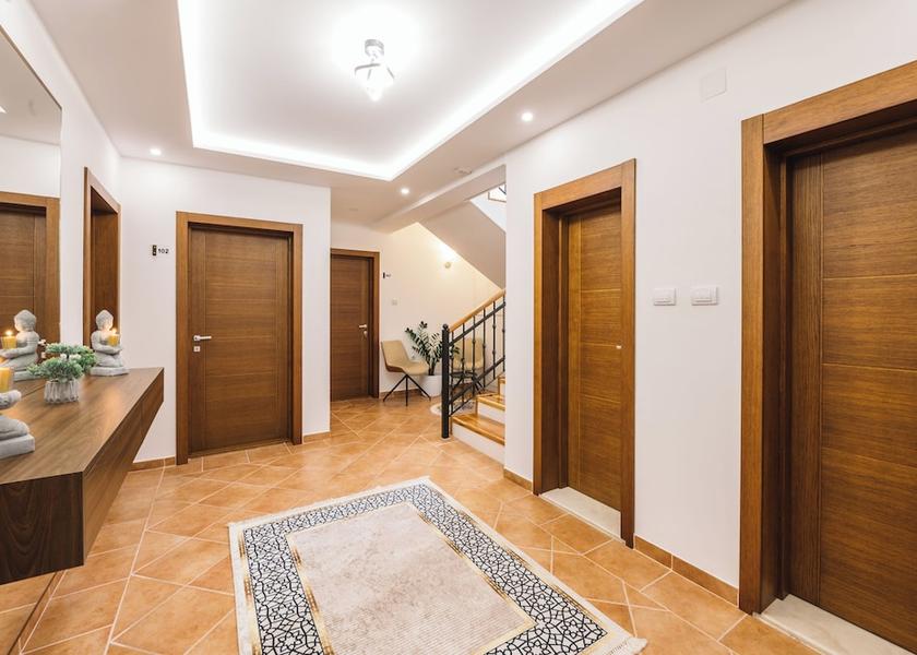  Ulcinj Interior Entrance