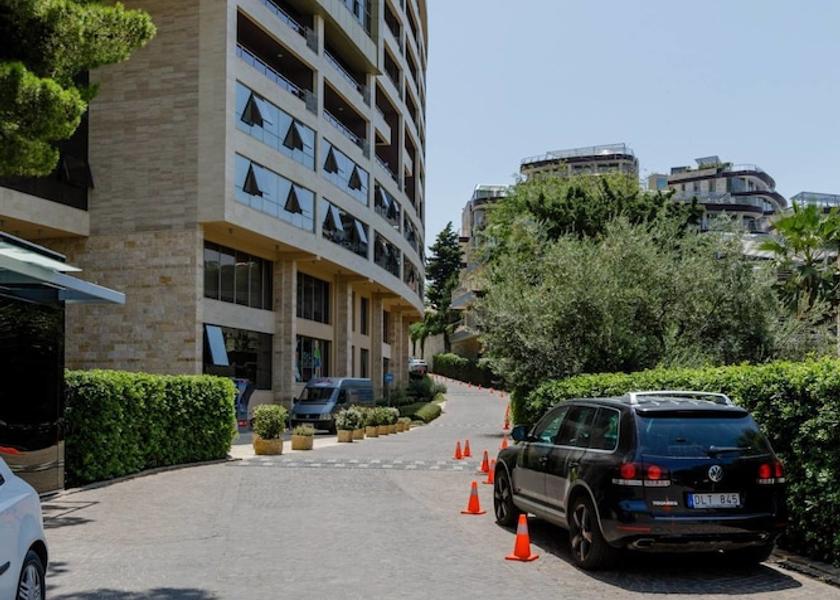 Budva Municipality Bečići Entrance