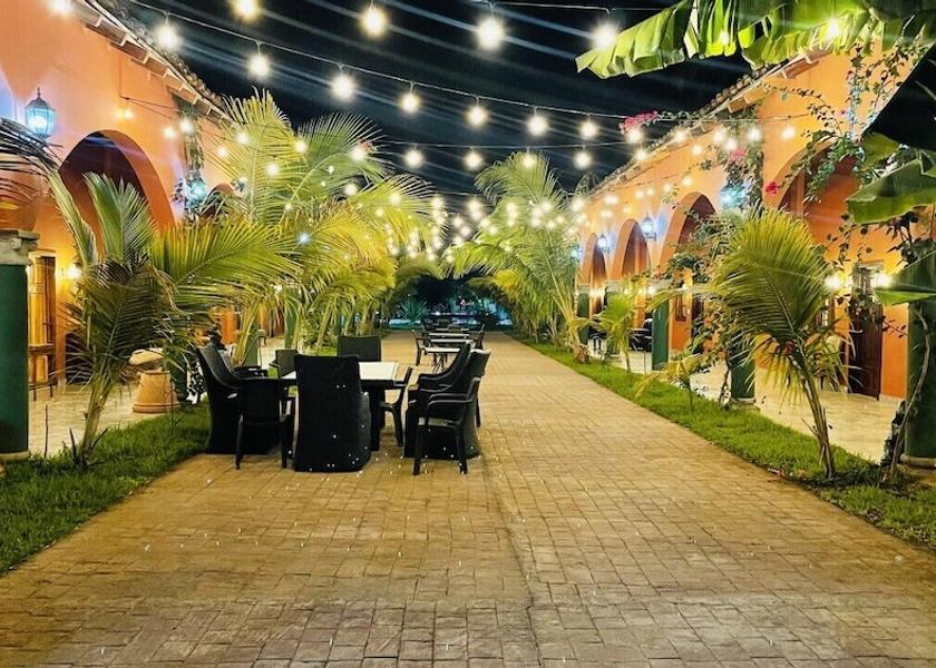 Usulutan (department) El Cuco Exterior Detail