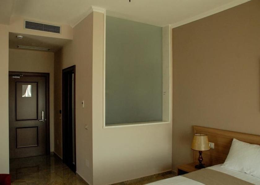 Velipoje Room