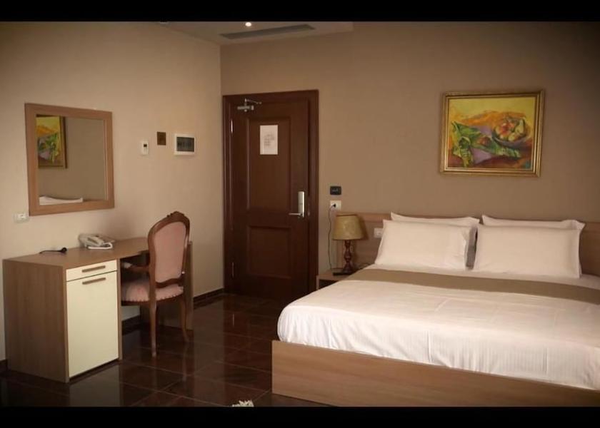  Velipoje Room
