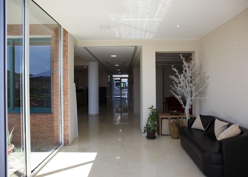  Velipoje Interior Entrance