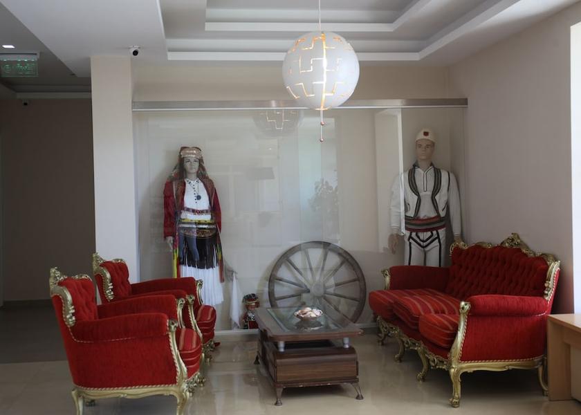  Velipoje Interior Entrance