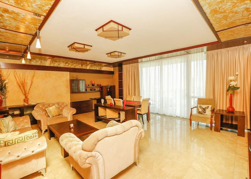  Tirana Interior Entrance