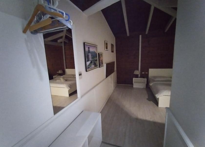  Tirana Interior Entrance