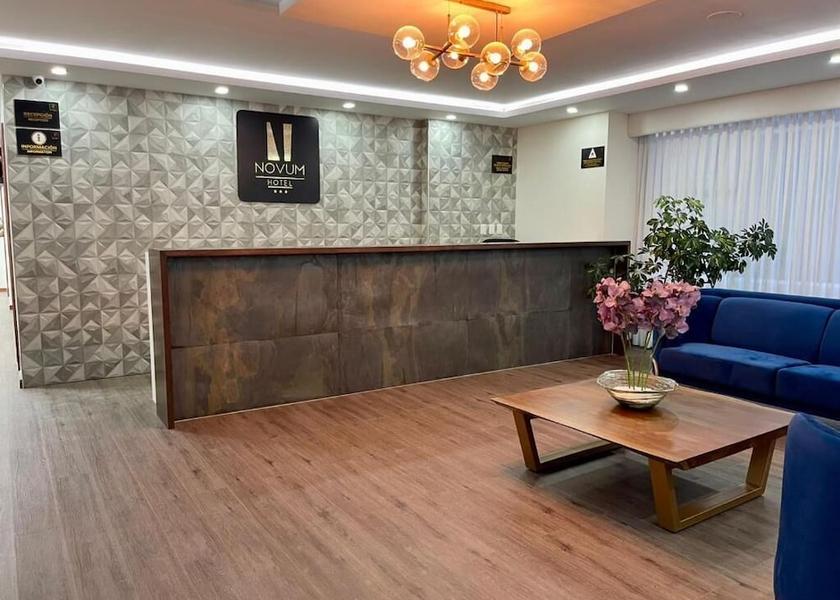 La Paz La Paz Reception