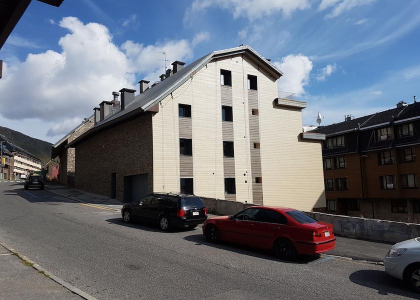 Occitanie Pas de la Casa Facade