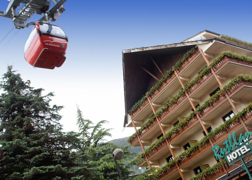  La Massana Exterior Detail