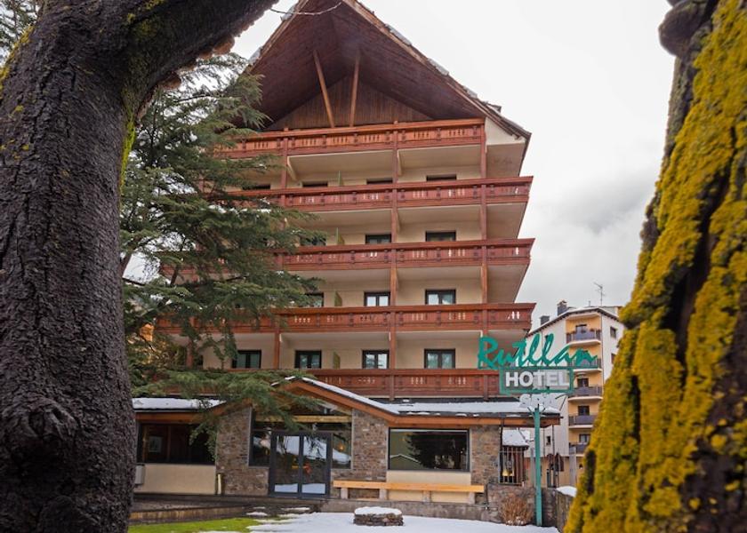  La Massana Exterior Detail