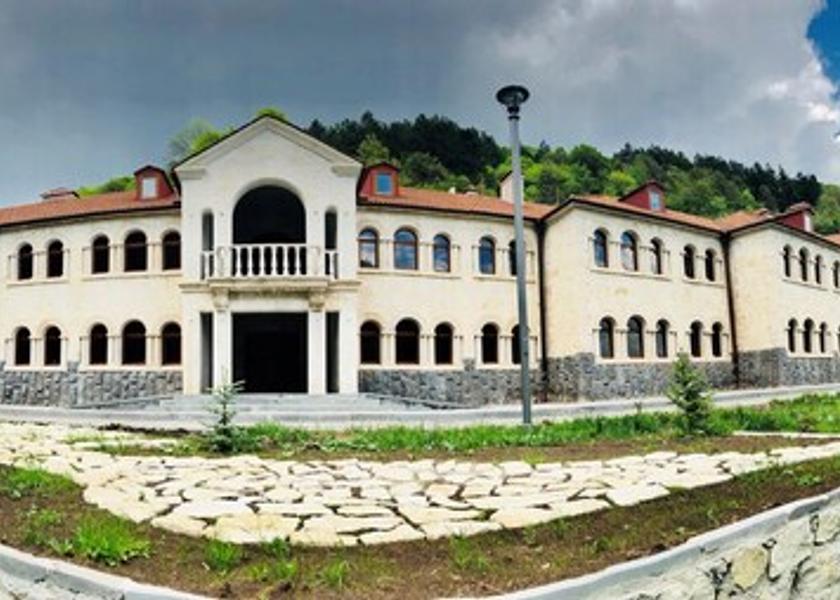  Dilijan Facade