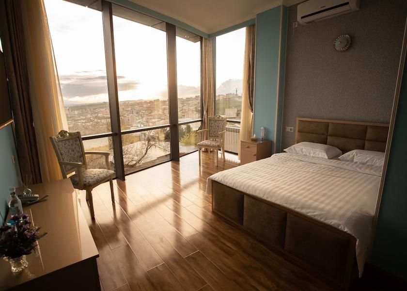  Yerevan Room