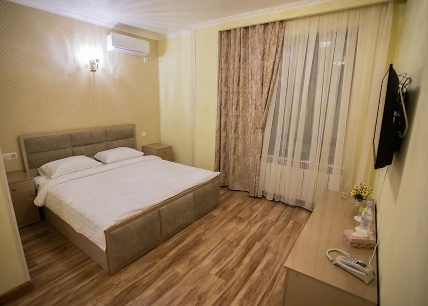  Yerevan Room