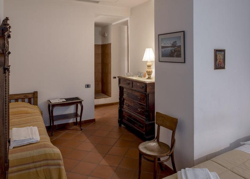  Yerevan Room