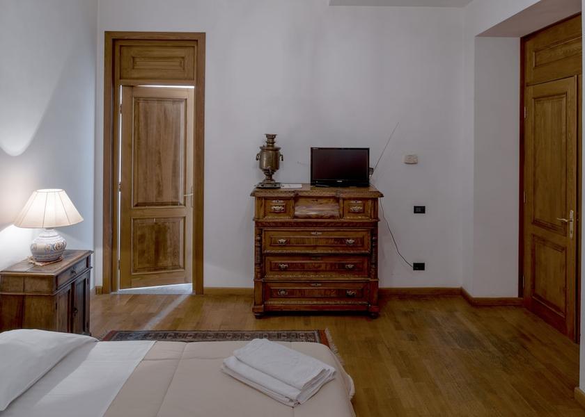  Yerevan Room