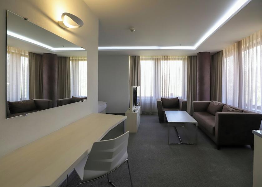  Yerevan Room