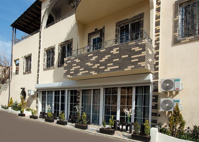  Yerevan Front of property