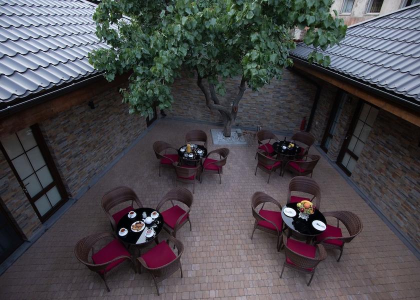  Yerevan Interior Entrance