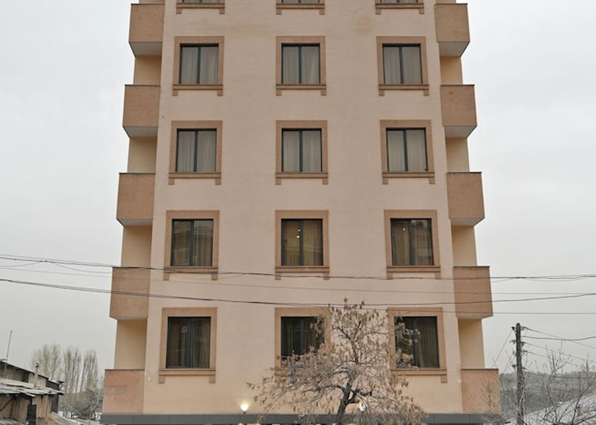  Yerevan Front of property