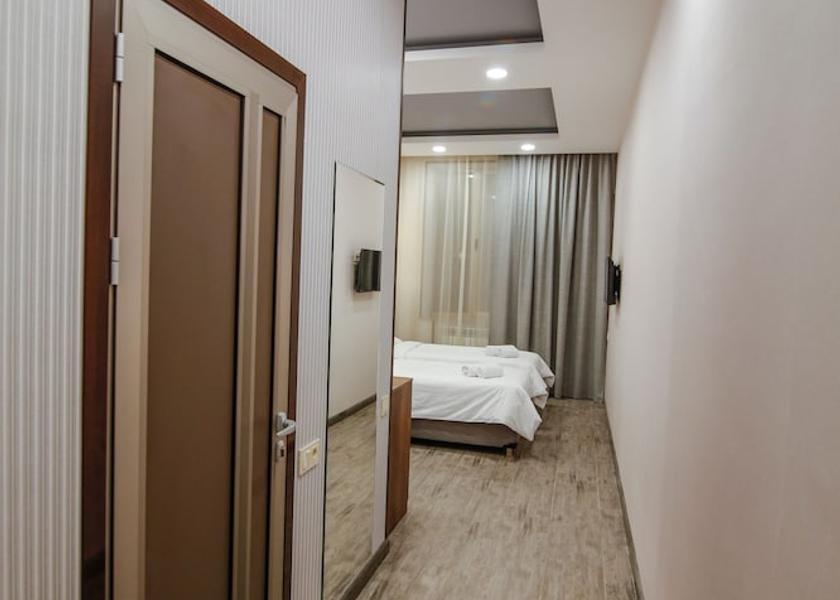  Vayk Room